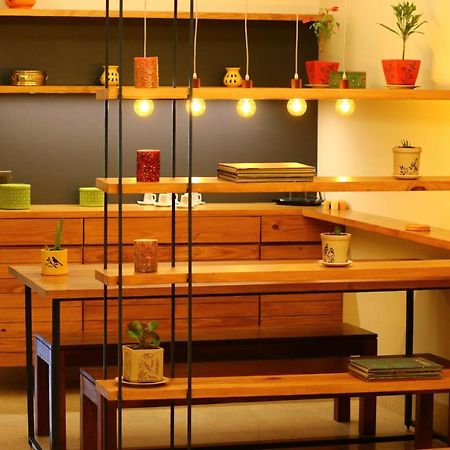 Arman, The Green B&B New Delhi Bagian luar foto