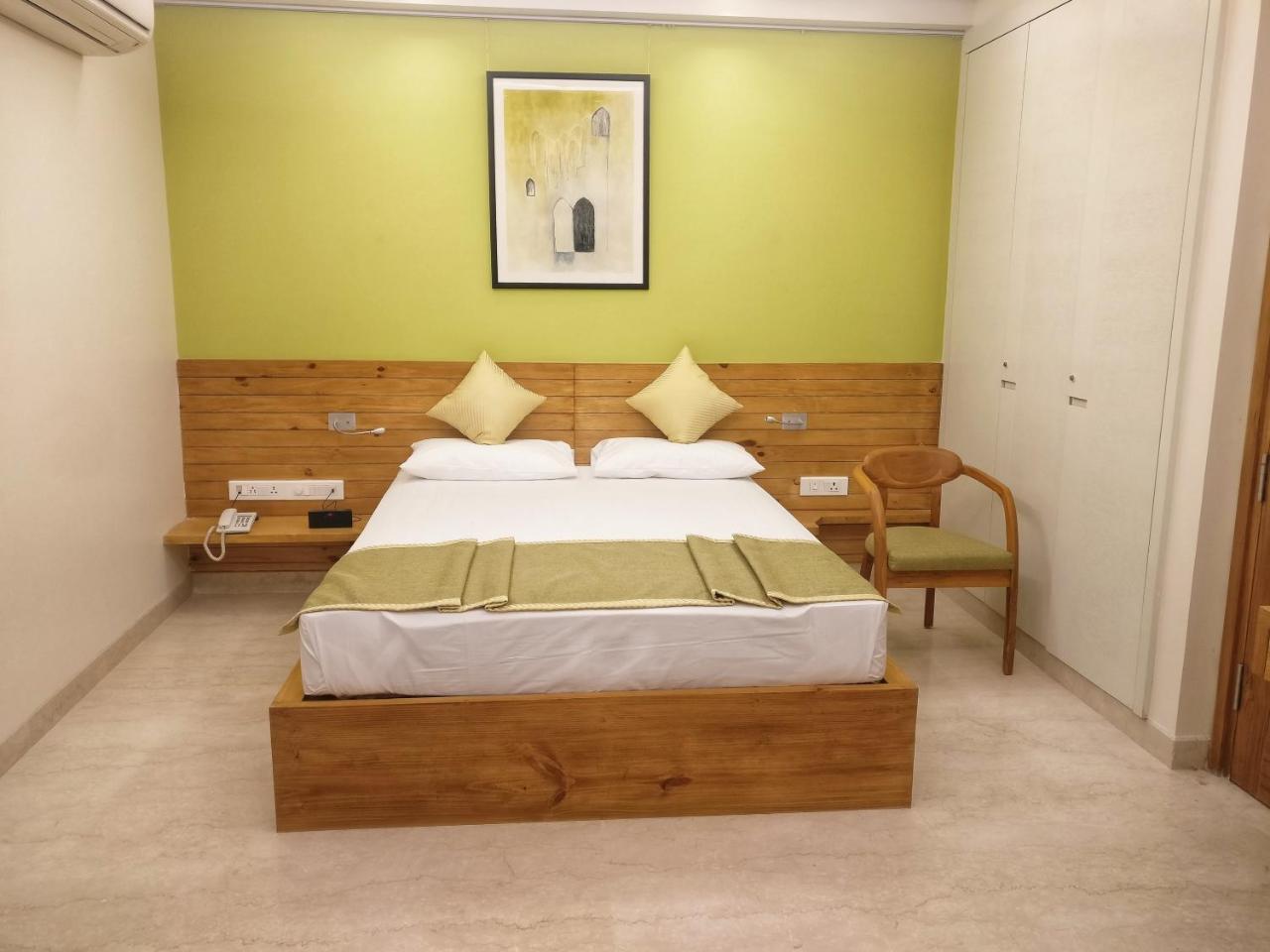 Arman, The Green B&B New Delhi Bagian luar foto